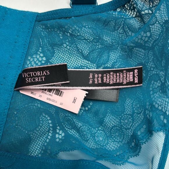 🔥Victoria’s Secret very sexy push-up bra Sz 32C new - Picture 3 of 7